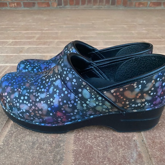Dansko Shoes - Colorful Blue Women’s Dansko’s (EU 40 US 9.5-10)
